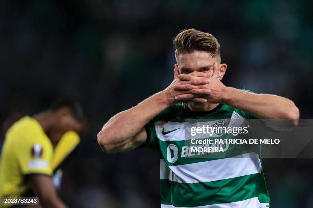 Sporting Lisbon's Swedish forward Viktor Gyokeres celebrates scoring the opening goal during the UEFA Europa League last 32 second leg football match...