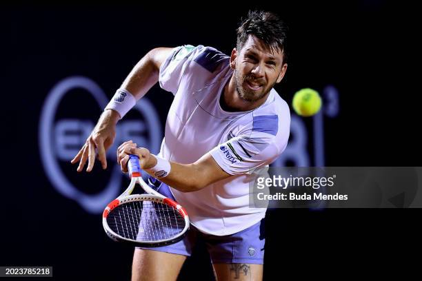 Cameron Norrie of Great Britain returns a shot to Hugo Dellien of Bolivia during day one of ATP 500 Rio Open presented by Claro at Jockey Club...