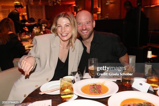 1 508 Sarah Brandner Photos High Res Pictures Getty Images 1-508-sarah-brandner-photos-high-res-pictures-getty-images