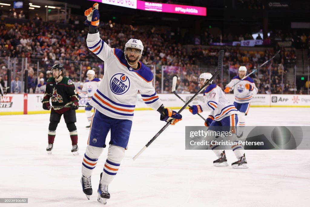 Edmonton Oilers v Arizona Coyotes