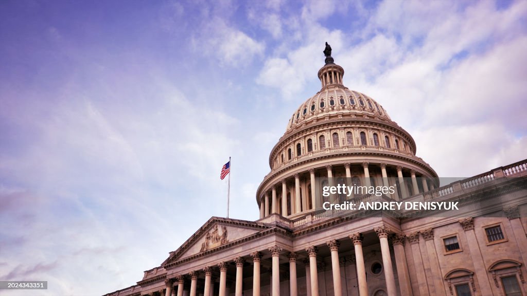 US Capitol building dome with American flag