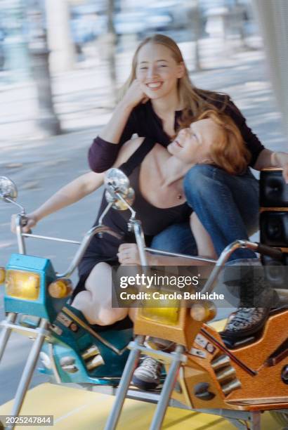 French actresses Isild Le Besco and Karen Alyx in Paris, 27 September 2000.