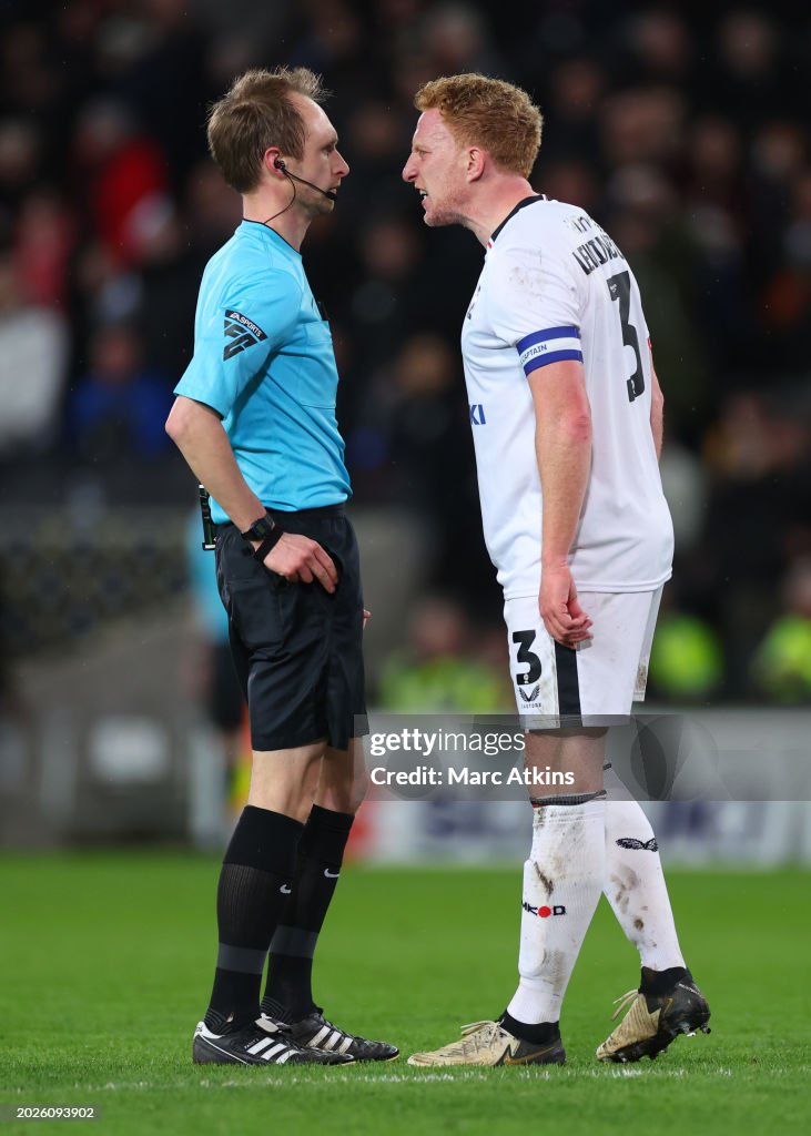 Milton Keynes Dons v Wrexham - Sky Bet League Two