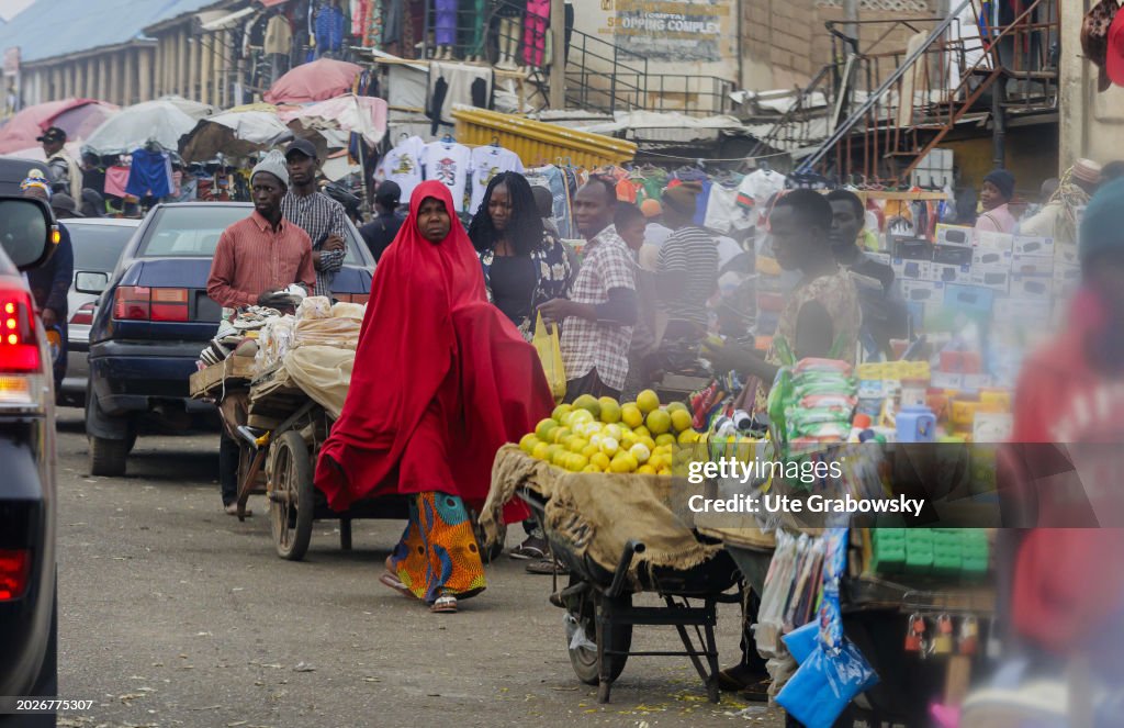 Allday life on the streets in Abuja