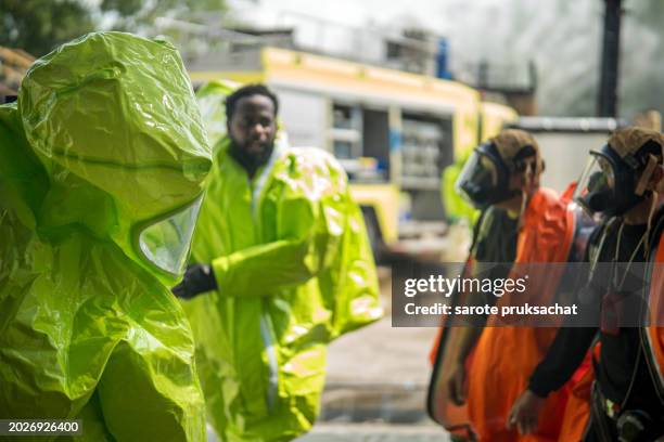 advanced operations chemical spill accident rescue . - emergency response stock pictures, royalty-free photos & images