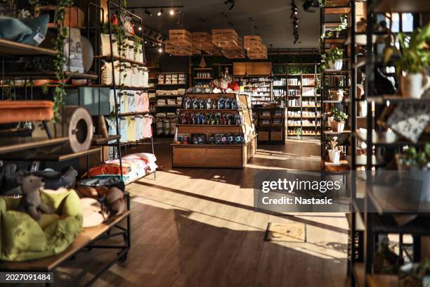 pet shop - pet shop stock pictures, royalty-free photos & images