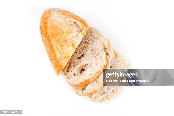 bread loaf isolated on white background. - slice of bread photos et images de collection