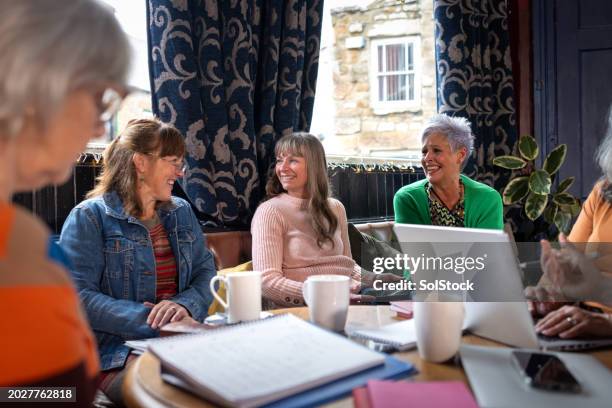 teamwork in a rustic bar/restaurant - iranian people stock pictures, royalty-free photos & images