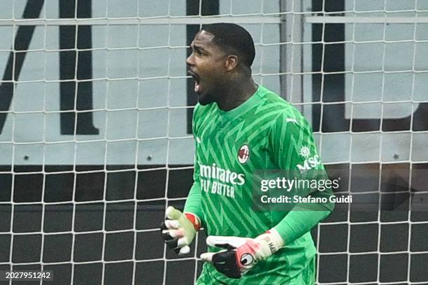 Mike Maignan of AC Milan reacts during the UEFA Europa League 2023/24 Knockout Round Play-offs First Leg matc between AC Milan and Stade Rennais FC...