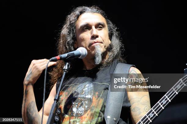 Tom Araya of Slayer performs during Rockstar Energy Mayhem Festival at Sleep Train Amphitheatre on July 10, 2009 in Wheatland, California.