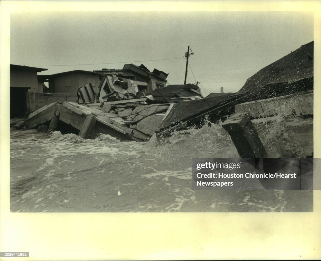 1980 Press Photo South Padre resort hotel destroyed by Hurricane Allen