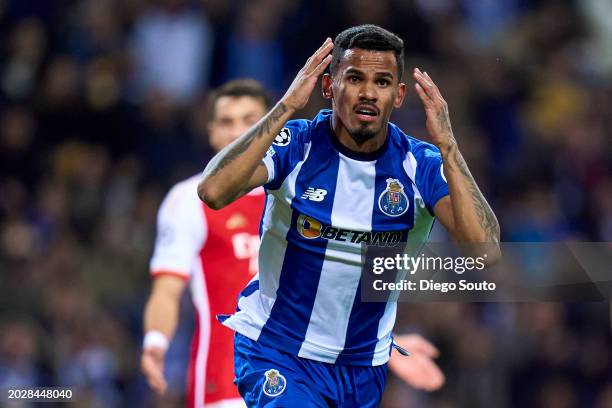 Galeno of FC Porto reacts to a missed chance during the UEFA Champions League 2023/24 round of 16 first leg match between FC Porto and Arsenal FC at...