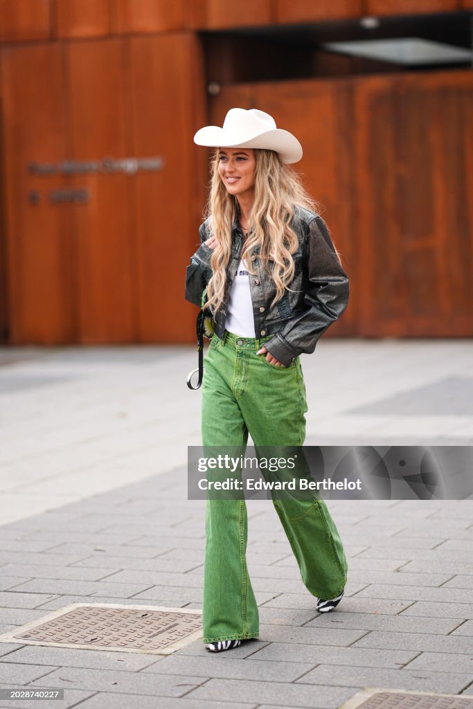 Street Style - Day 2 - Milan Fashion Week - Womenswear Fall/Winter 2024-2025