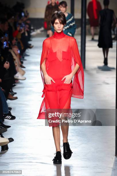 Model walks the runway at the N°21 fashion show during the Milan Fashion Week Womenswear Fall/Winter 2024-2025 on February 21, 2024 in Milan, Italy.