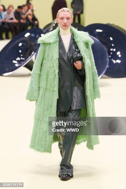Model on the runway at Jil Sander RTW Fall 2024 as part of Milan Ready to Wear Fashion Week held on February 24, 2024 in Milan, Italy.