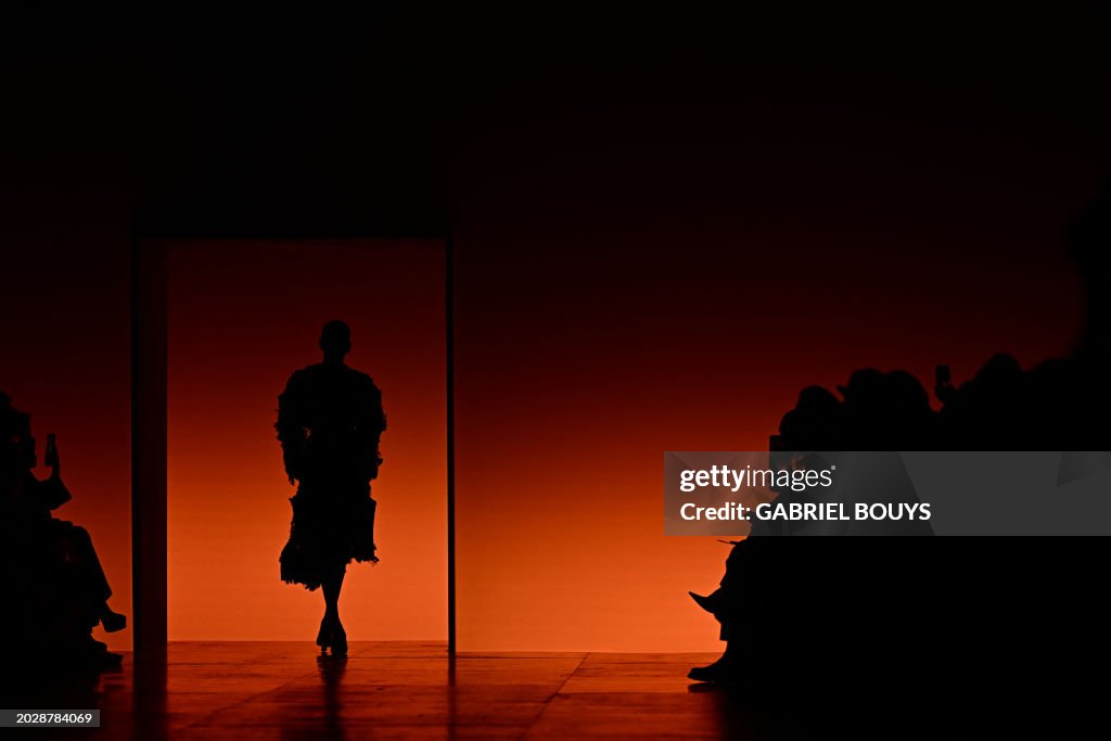 TOPSHOT-FASHION-ITALY-WOMEN-BOTTEGA-VENETA