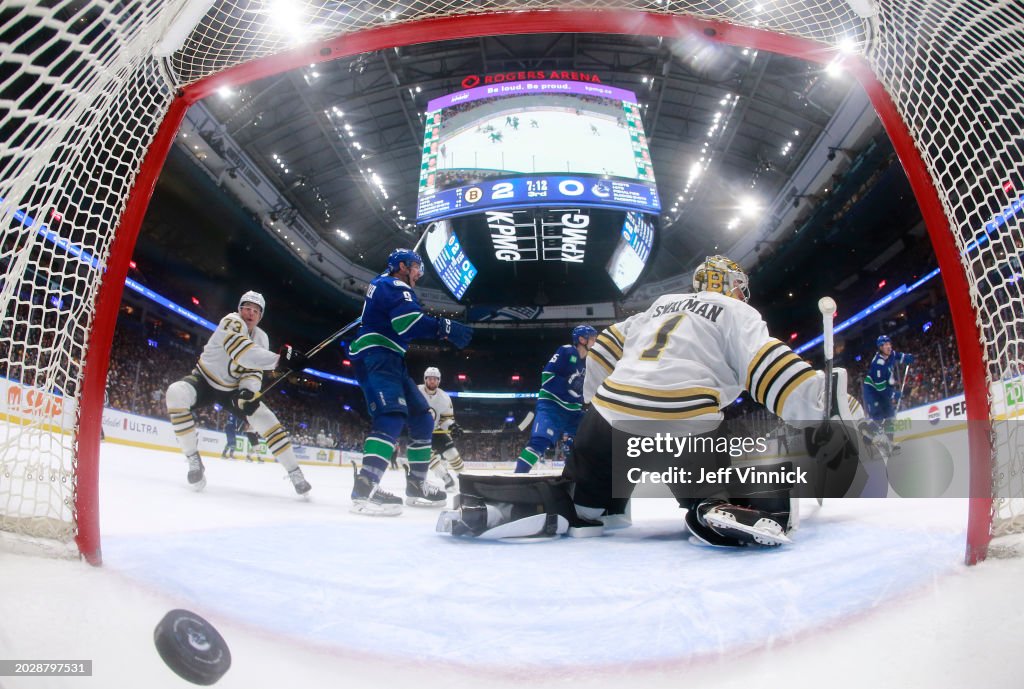 Boston Bruins v Vancouver Canucks