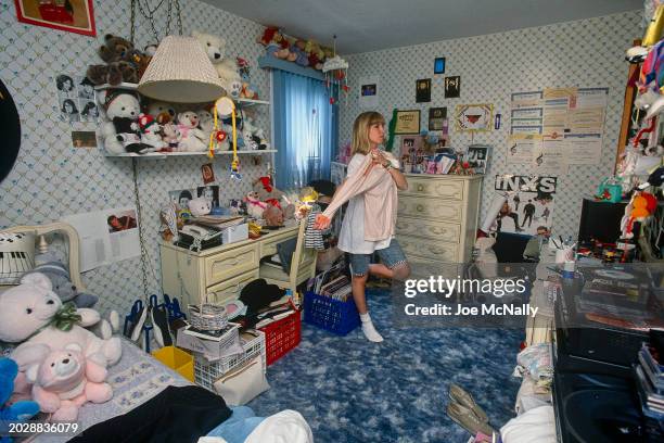 Pop musician Debbie Gibson, poses for a portrait in her home in 1988.