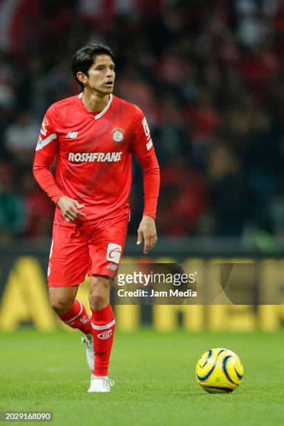 Carlos Orrantia of Toluca controls the ball during the 9th round match between Toluca and Santos Laguna as part of Torneo Clausura 2024 Liga MX at...