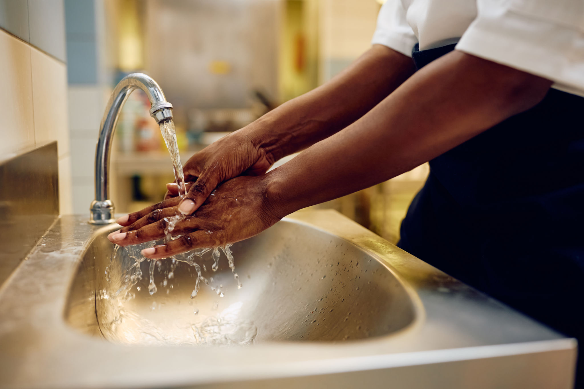restaurant kitchen cleaning