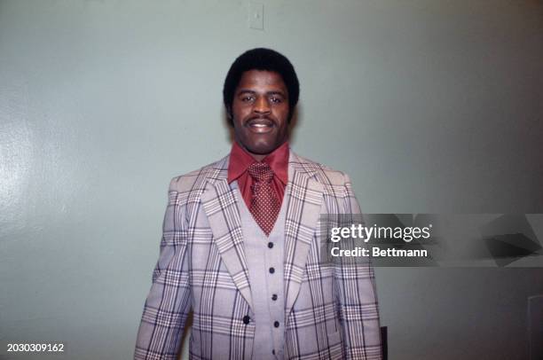 The Houston Oilers' Earl Campbell pictured during a Downton Athletic Club award ceremony in New York, February 6th 1979.