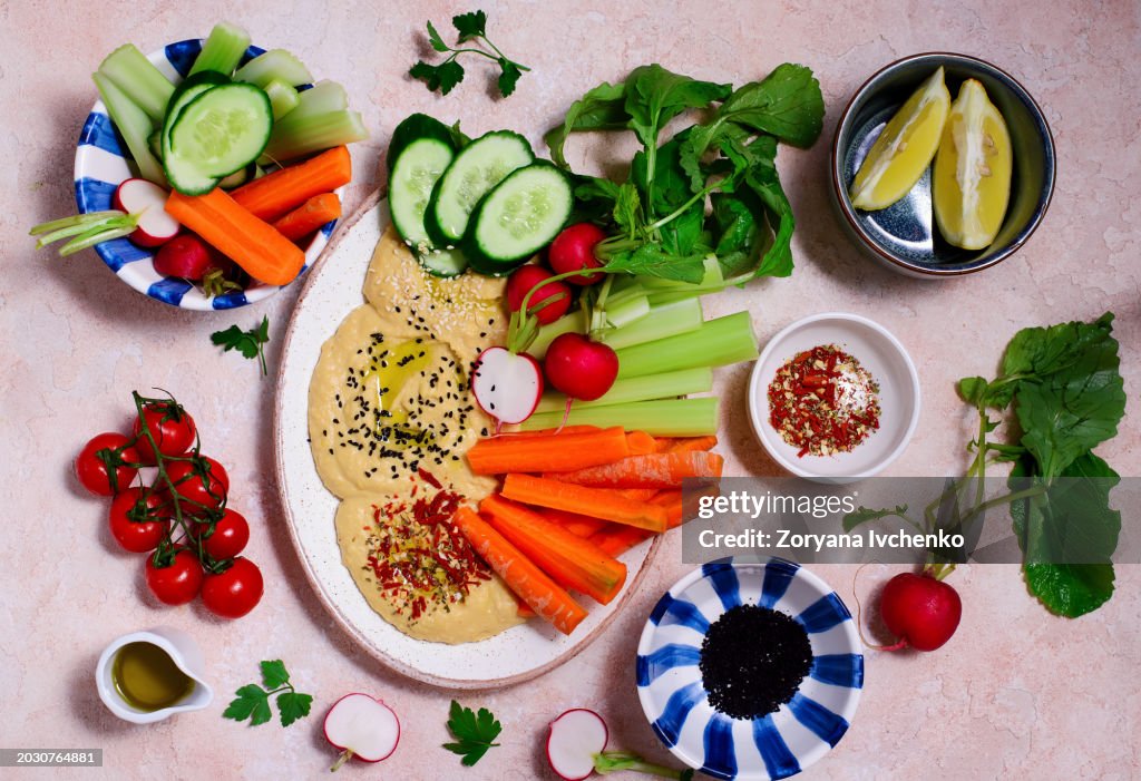 Hummus with fresh crispy vegetables