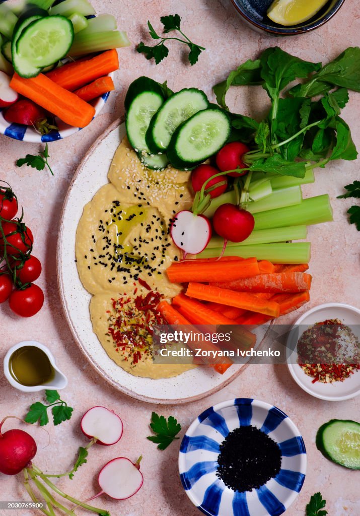 Hummus with fresh crispy vegetables