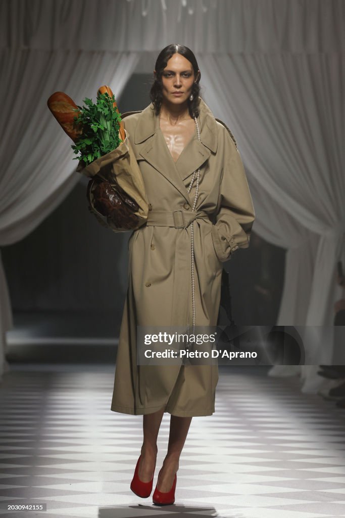 Moschino - Runway - Milan Fashion Week - Womenswear Fall/Winter 2024-2025