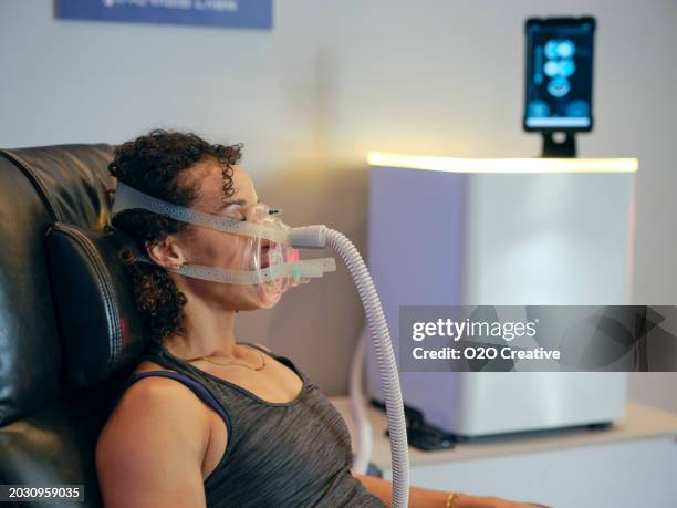 O2 Trainer Raining 137 Supplemental Oxygen Therapy Stock Photos, High-Res Pictures, and ...