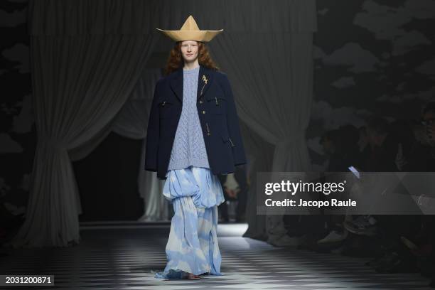 Model walks the runway at the Moschino fashion show during the Milan Fashion Week Womenswear Fall/Winter 2024-2025 on February 22, 2024 in Milan,...