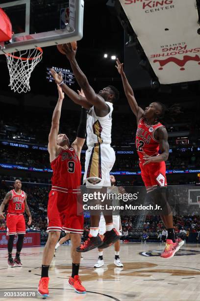 Zion Williamson of the New Orleans Pelicans shoots the ball during the game against the Chicago Bulls on February 25, 2024 at the Smoothie King...