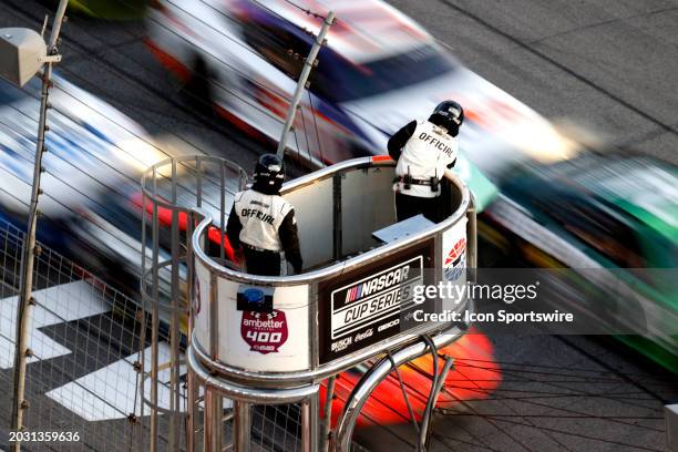 Flagman Races 205 The Flagman Stock Photos, High-Res Pictures, and Images - Getty Images