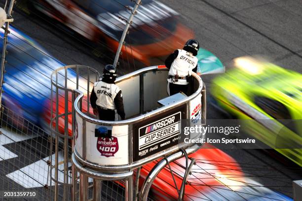 Flagman Races 205 The Flagman Stock Photos, High-Res Pictures, and Images - Getty Images
