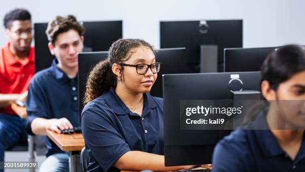 Filipino Computer Class 1,027 Filipino Highschool Stock Photos, High-Res Pictures, and Images ...