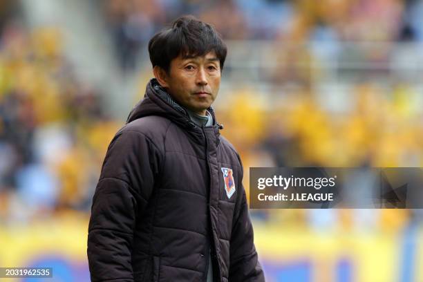 Head coach Masatada Ishii of Omiya Ardija looks on during the J.League J1 match between Vegalta Sendai and Omiya Ardija at Yurtec Stadium Sendai on...