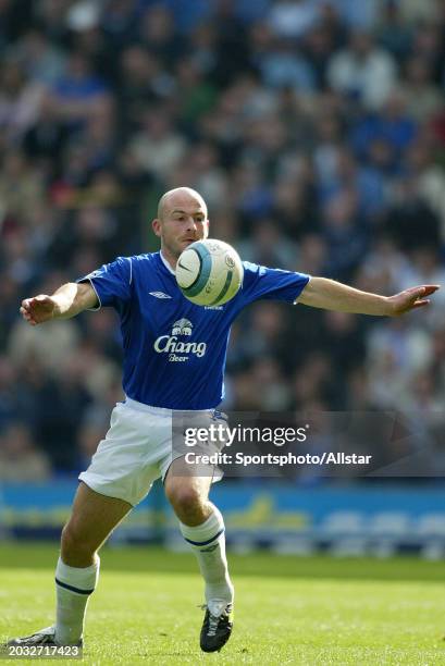 Lee Carsley of Everton on the ball during the Premier League match between Everton and Tottenham Hotspur at Goodison Park on October 2, 2004 in...