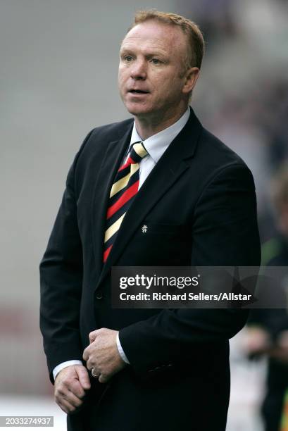 Alex Mcleish, Glasgow Rangers Manager on the side line during the Scottish Premiership match between Motherwell and Glasgow Rangers at Fir Park on...