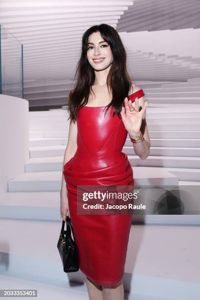 Anne Hathaway attends the Versace fashion show during the Milan Fashion Week Womenswear Fall/Winter 2024-2025 on February 23, 2024 in Milan, Italy.