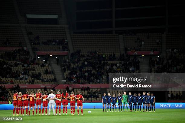 Players of Spain and Netherlands take part in a minute's silence in remembrance of the victims in the Valencia fire prior to the UEFA Women's Nations...