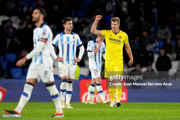 Alexander Sorloth of Villarreal CF celebrates scoring his team's third goal during the LaLiga EA Sports match between Real Sociedad and Villarreal CF...