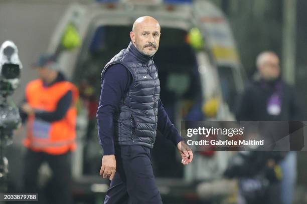 Head coach Vincenzo Italiano manager of ACF Fiorentina looks on during the Serie A TIM match between ACF Fiorentina and SS Lazio at Stadio Artemio...