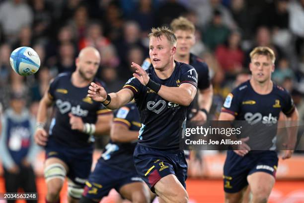 Sam Gilbert of the Highlanders passes the ball during the round one Super Rugby Pacific match between Highlanders and Moana Pasifika at Forsyth Barr...