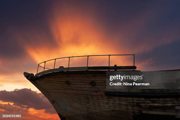 ship ahoy - ships bow stock pictures, royalty-free photos & images
