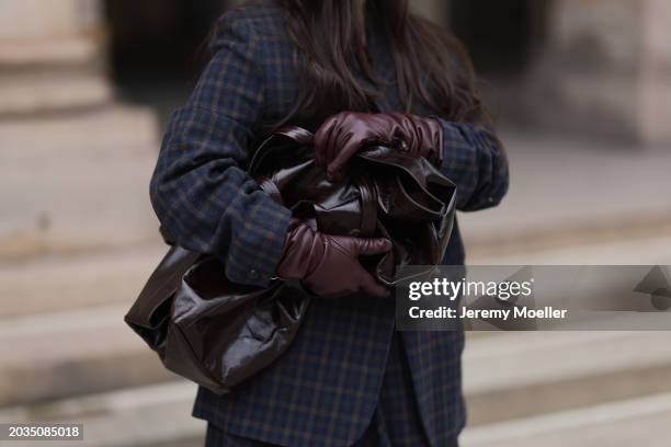 Jennifer Casimiro seen wearing Samsøe Samsøe navy blue / brown checked oversized suit blazer jacket, matching Samsøe Samsøe navy blue / brown checked...