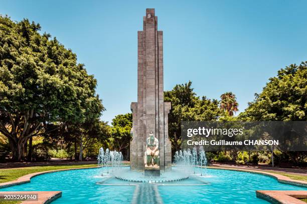 fountain "la fecundidad" in the garcía sanabria park, santa cruz de tenerife, tenerife, spain. - cruz stock pictures, royalty-free photos & images