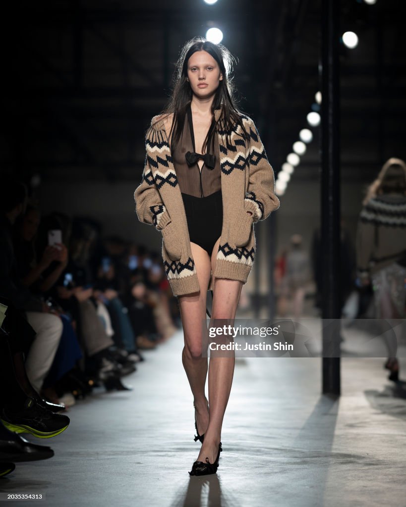 N°21 - Runway - Milan Fashion Week - Womenswear Fall/Winter 2024-2025
