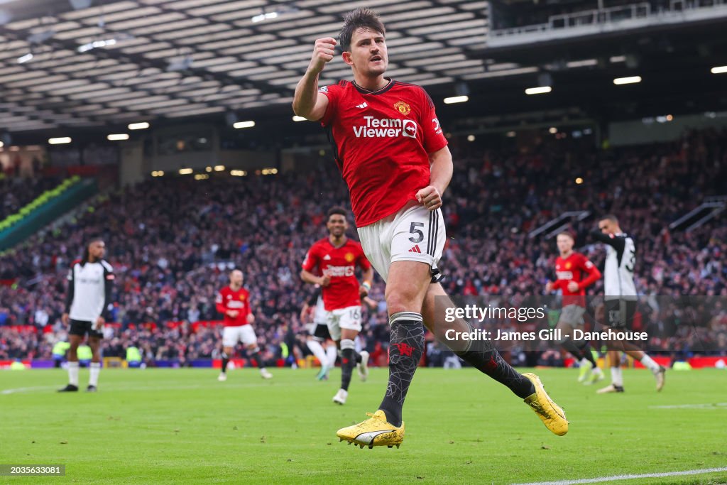 Manchester United v Fulham FC - Premier League