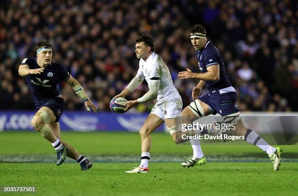 George Furbank of England runs with the ball whilst under pressure from Rory Darge and Sam Skinner of Scotland during the Guinness Six Nations 2024...