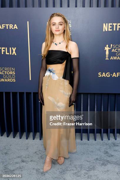 Joey King attends the 30th Annual Screen Actors Guild Awards at Shrine Auditorium and Expo Hall on February 24, 2024 in Los Angeles, California.