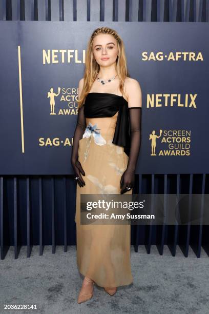 Joey King attends the 30th Annual Screen Actors Guild Awards at Shrine Auditorium and Expo Hall on February 24, 2024 in Los Angeles, California.